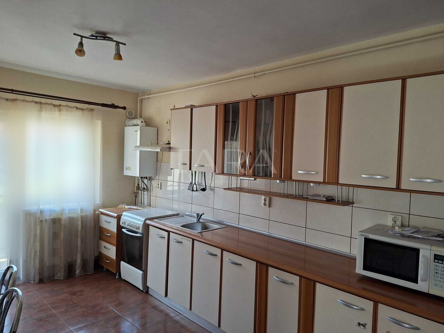 Apartament cu 3 camere în zona Eroilor, Florești și parcare inclusa. - Poză 2