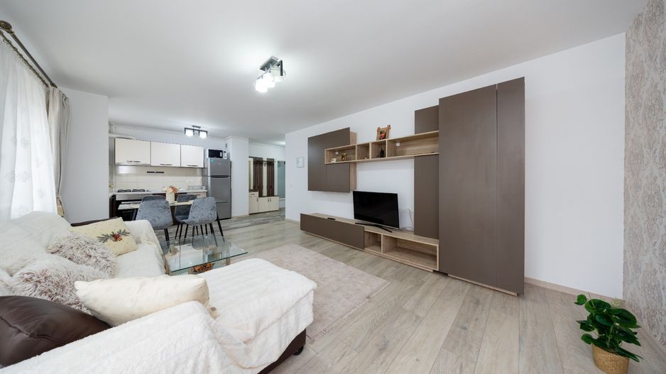 Apartament cu doua camere modern ,cu boxa in Top City - Poză 2