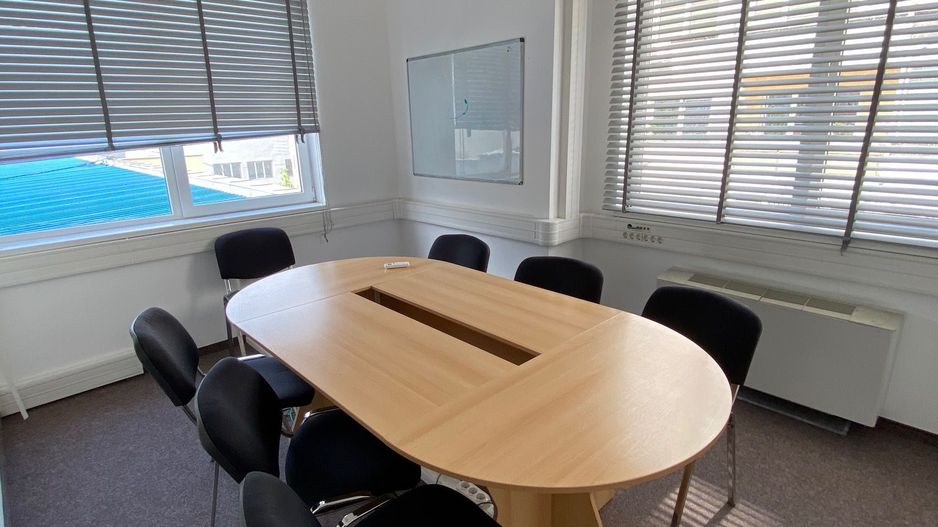 Cladire de  birouri - zona COMPLEX - Poză 23