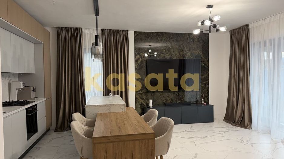 Apartament de inchiriat cu 2 camere și curte privată de 155 mp - Poză 2