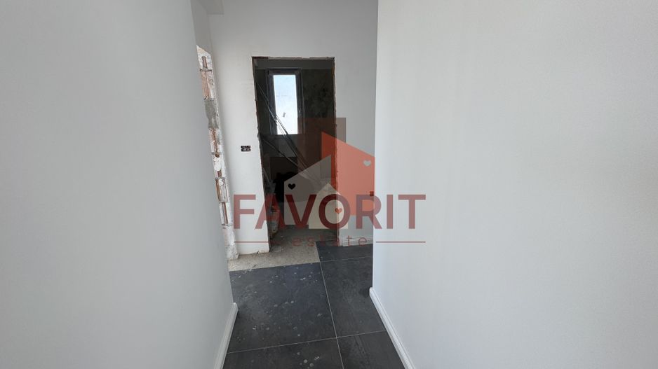 Apartament deosebit. Terasa 50 mp. Zona Buziasului. - Poză 6