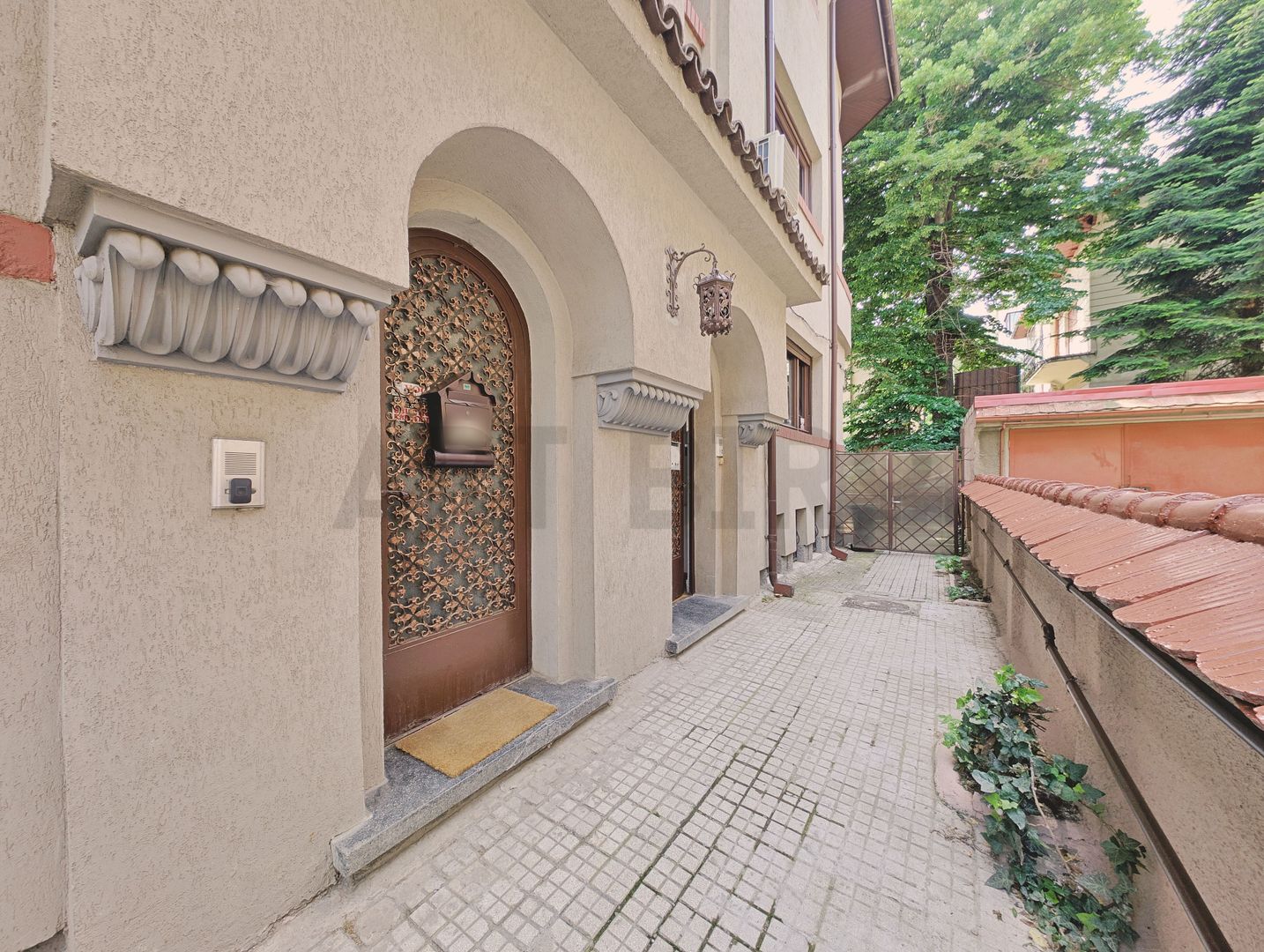 Zero comision, 120mp birou elegant in vila eclectica, Polona - Tunari - Poză 1