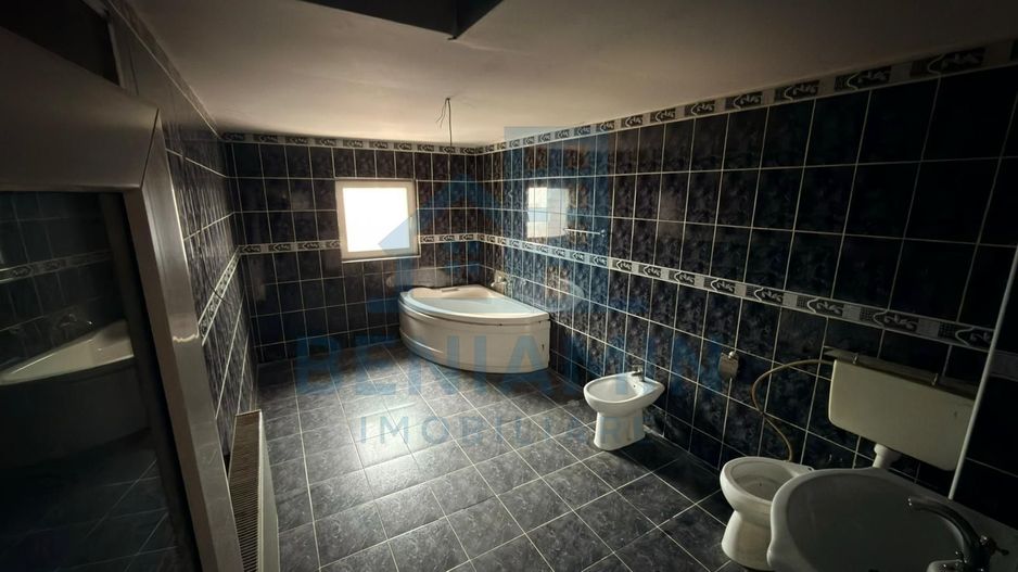 Vila P+2 Alexandru Cel Bun cu doua etaje si curte proprie - Poză 11