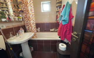 Locuinta luminoasa la mansarda-constructie 2013 - Poză 12