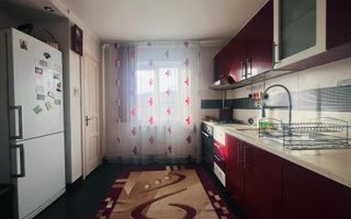 Apartament cu 3 camere decomandate, 2 bai, Cetate - Poză 2