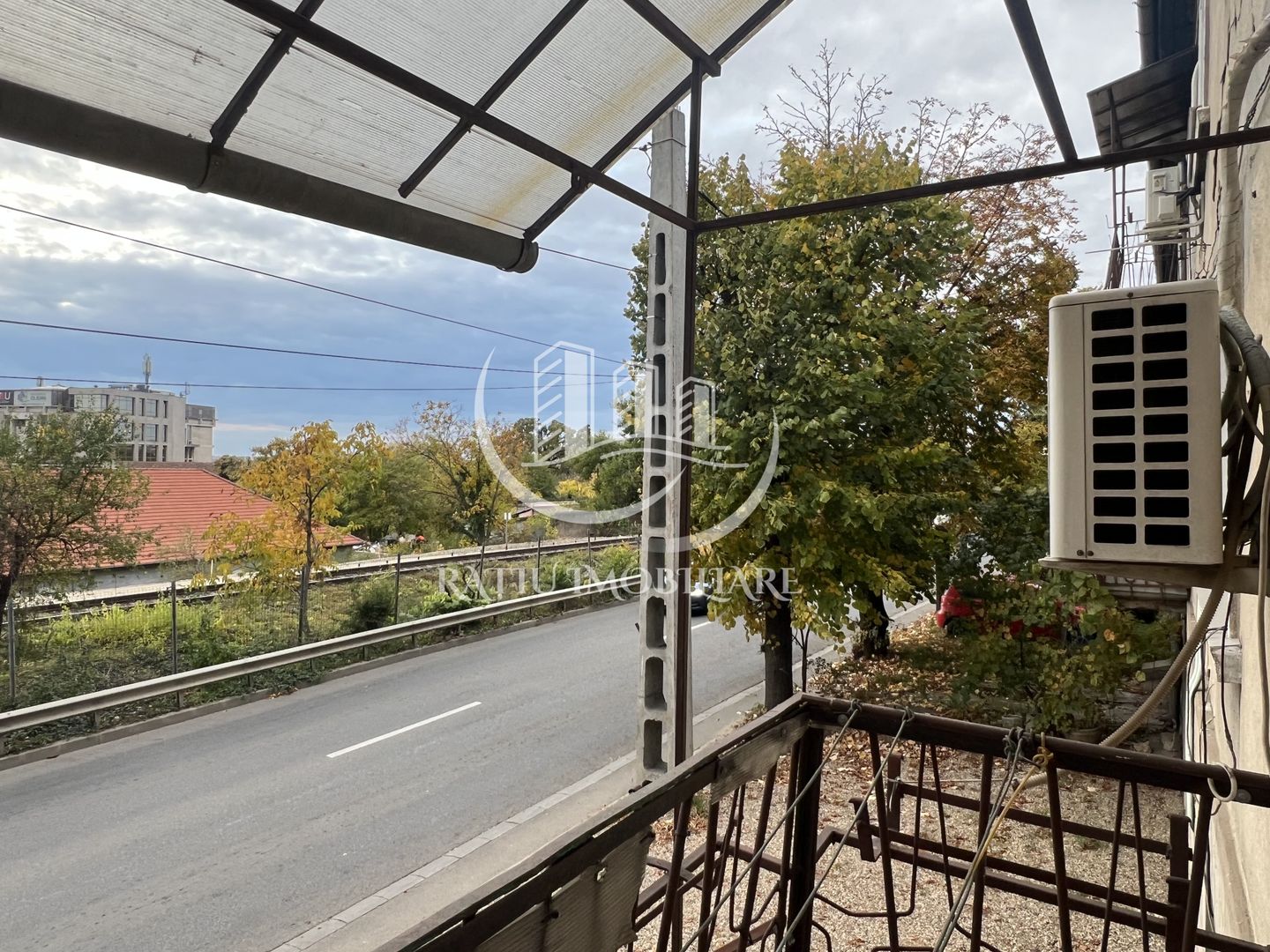 Apartament cu 2 camere | Parcare Supraterana | etajul 1 | Central | Oradea - Poză 12