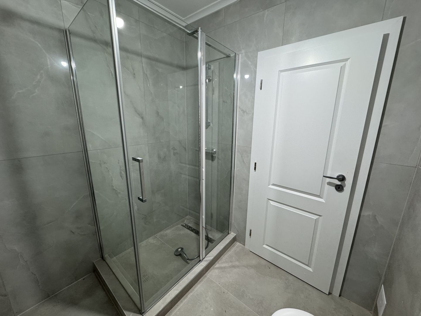 Apartament nr.11 cu 2 camere complet mobilat si utilat - Poză 7