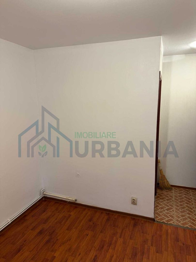 # De vanzare Garsoniera renovata in Galata - Poză 1