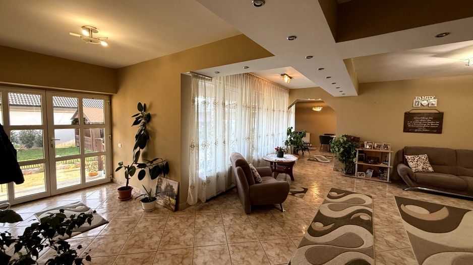 Casa 330 mp | cu teren 2300 mp | Santandrei - langa Oradea - Poză 10