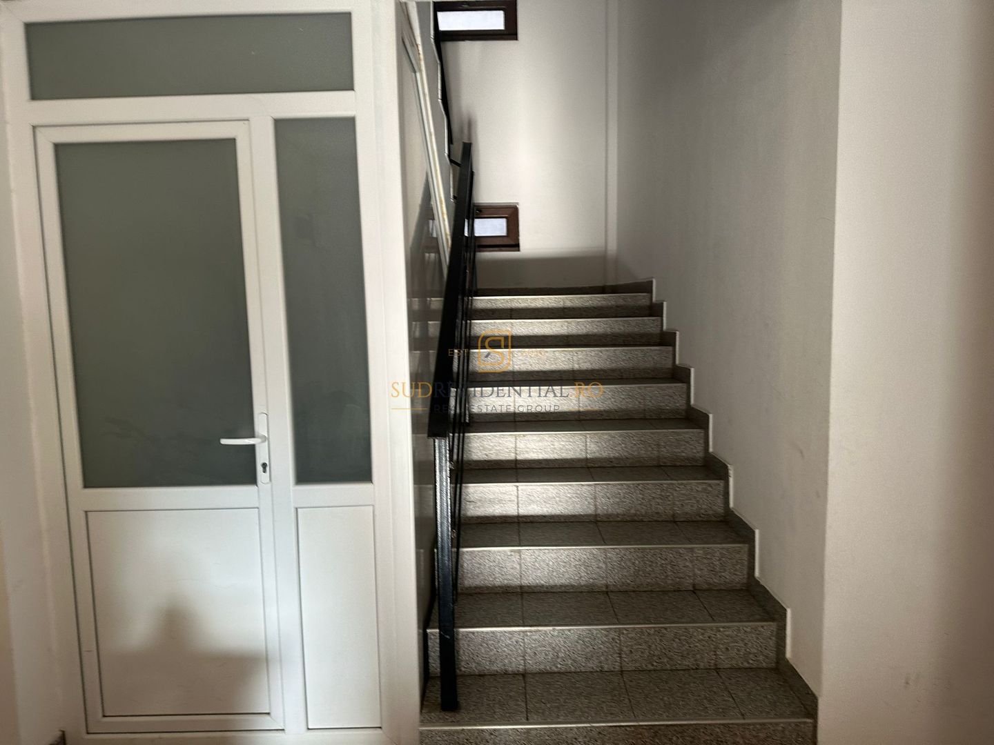 Garsoniera spatioasa, etaj 2, loc de parcare, Drumul Fermei,0 Comision - Poză 8