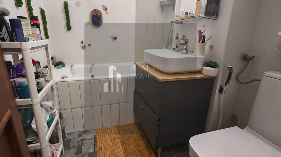 Apartament 3 camere decomandat An 1982 Anvelopat Etaj 1 Titan - Poză 8