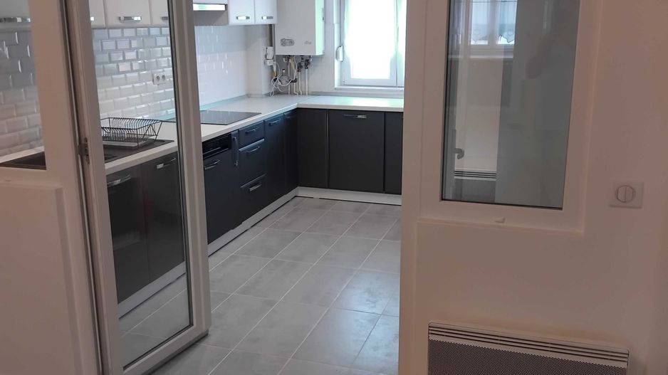 Apartament 2 camere în Cartierul Carpați 2 - Poză 2
