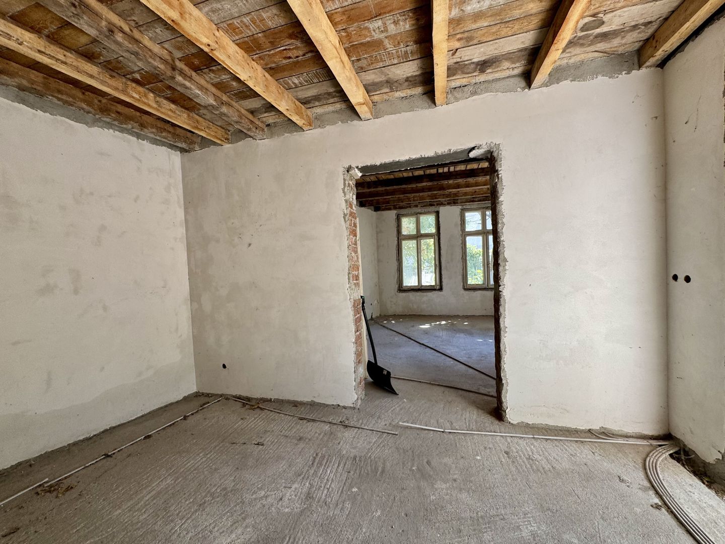 OPORTUNITATE RARA - imobil central, multifunctional, curte PROPRIE - Poză 14