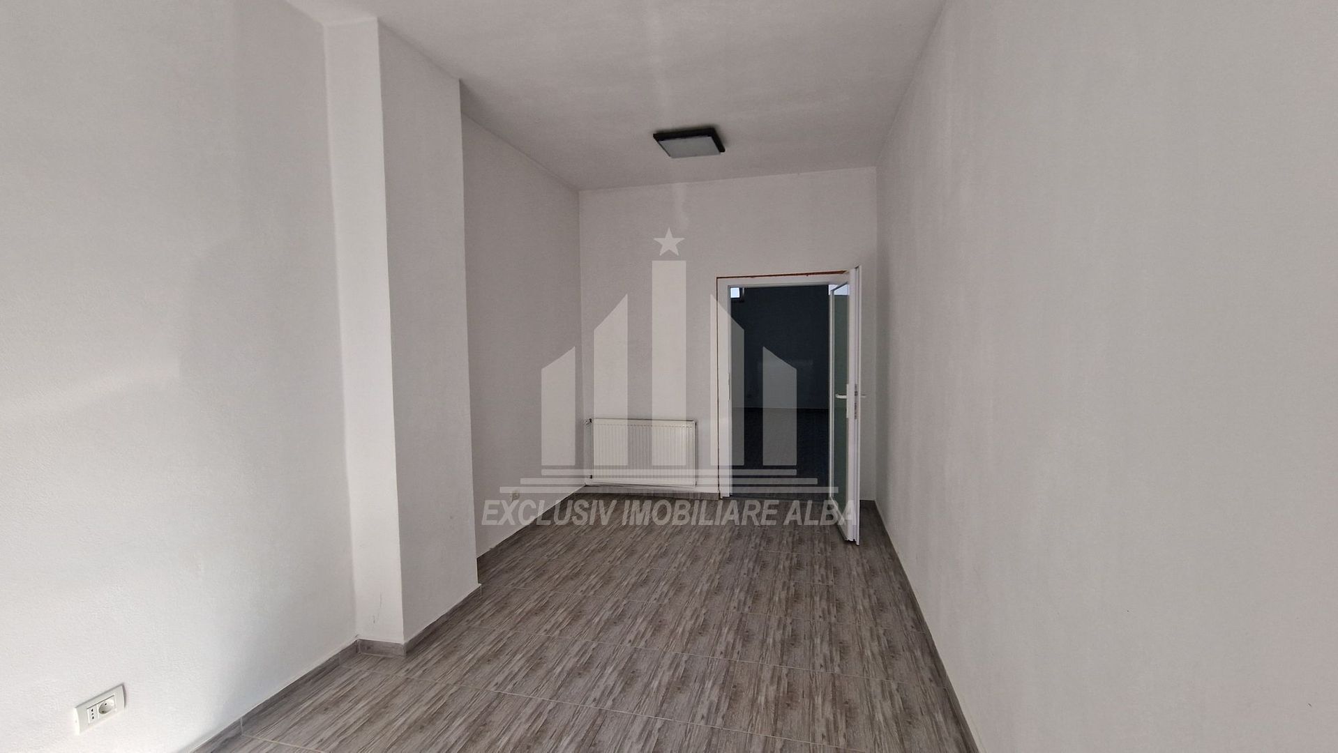 Birou, spatiu comercial lângă Tribunal - Poză 4