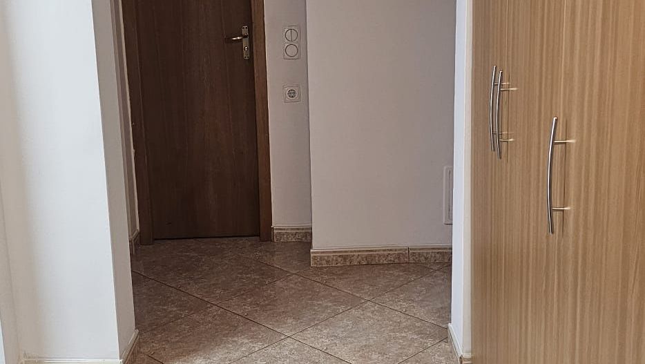 De Inchiriat Apartament 3 Camere Calea Calarasi - Hyperion - Poză 8