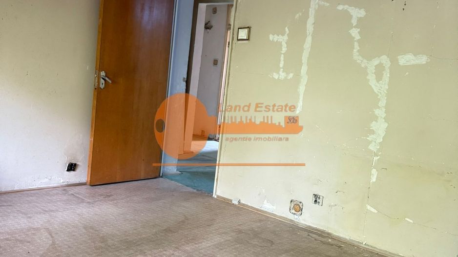 Apartament 4 camere decomandat – Rahova, Șos. Sălaj – Etaj 1 / 4 - Poză 9