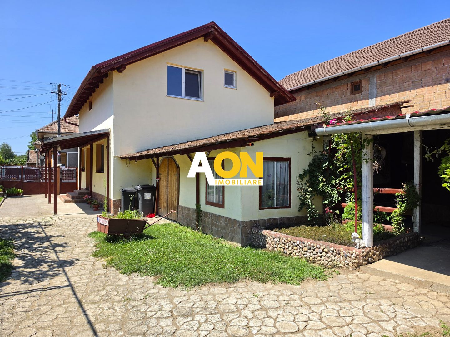 Casa 4 camere + anexe, 636 mp teren, la asfalt, Vințu de Jos - Poză 5