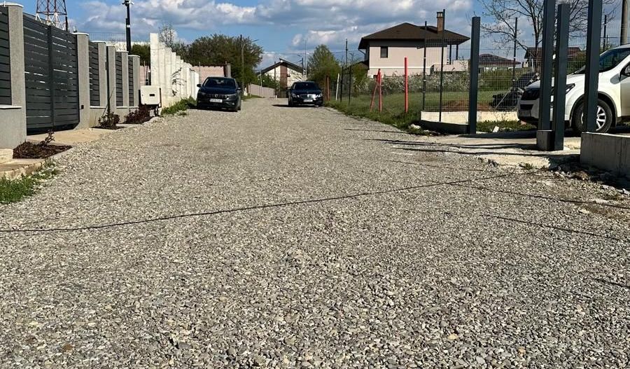 MOGOSOAIA - TEREN 792 mp, utilitati, statii STB, pretabil investitie - Poză 2