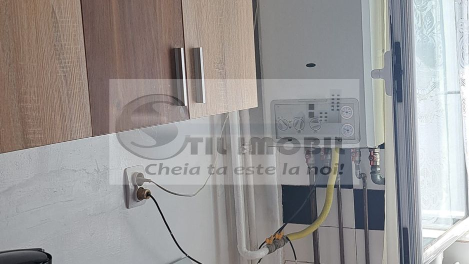 Apartament 3 Camere UMF - 450 euro - Poză 2