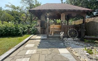 Casă cu 2 anexe transformate în locuințe, teren generos de 9 ari – Groși - Poză 5