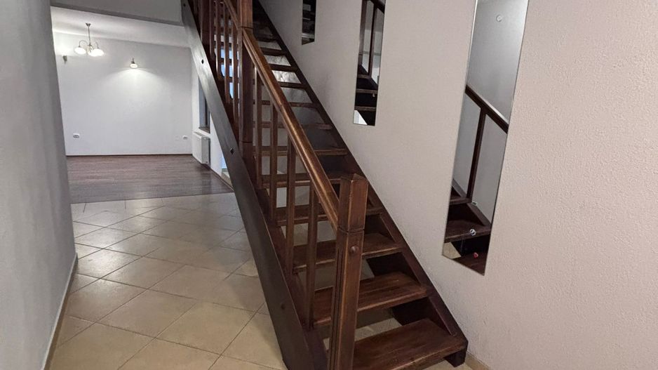 Casa individuala frumoasa si spatioasa in Giroc - Poză 44