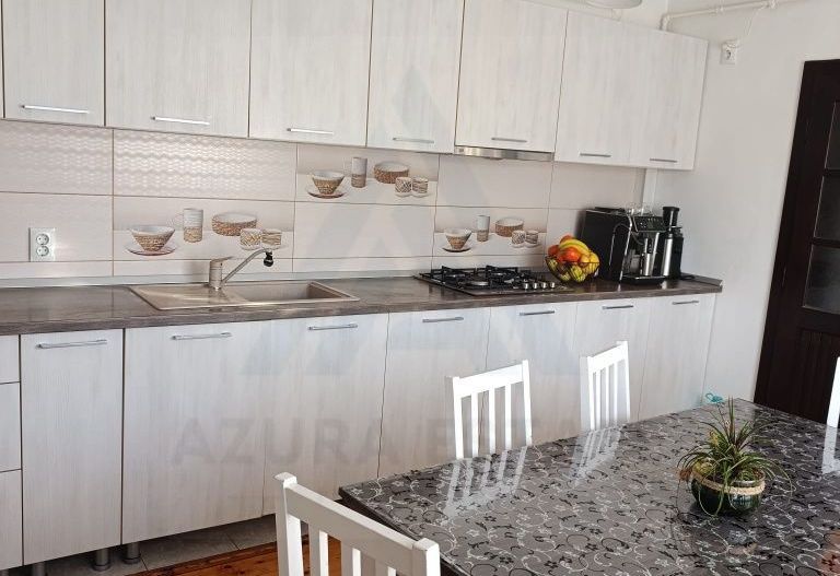 Casa Cisnadie etaj 1 integral cu intrare separata si curte comuna - Poză 5