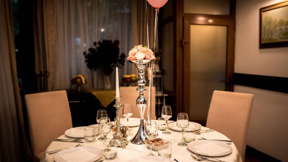 Restaurant de prestigiu cu 30 ani de traditie Parcul Carol - Poză 4