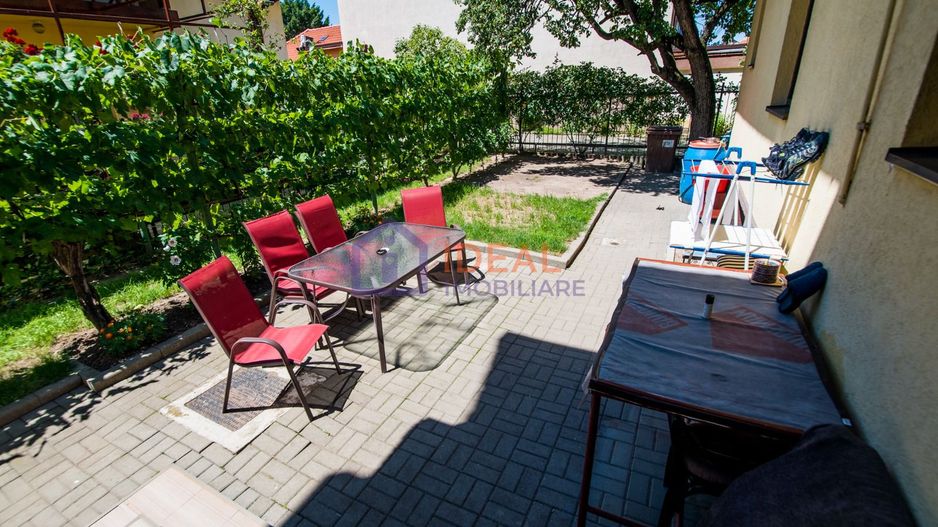 Casa Individuala cu 8 camere si 430 mp de curte, zona Calea Poplacii - Poză 32