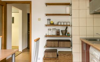 Apartament renovat cu 2 camere langa metrou de închiriat - Poză 18