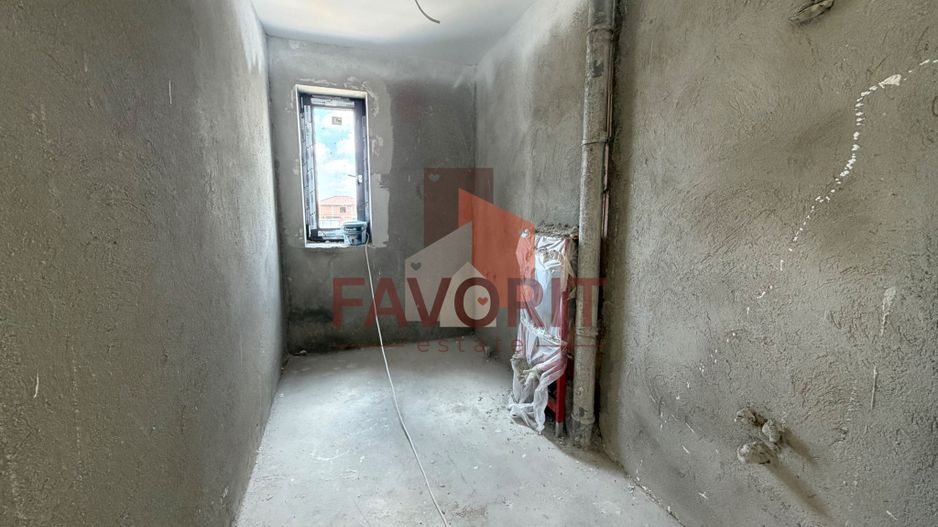 Finisat la cheie. Loc de parcare. Suprafata generoasa - Poză 9