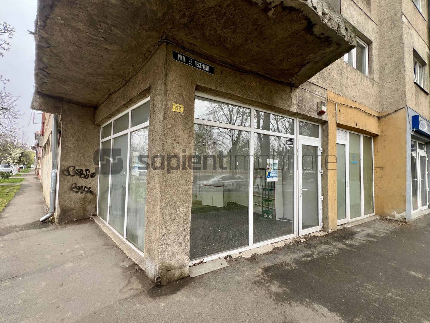 Sapient | Spațiu comercial _ Piața 22 Decembrie, Oradea - Poză 3