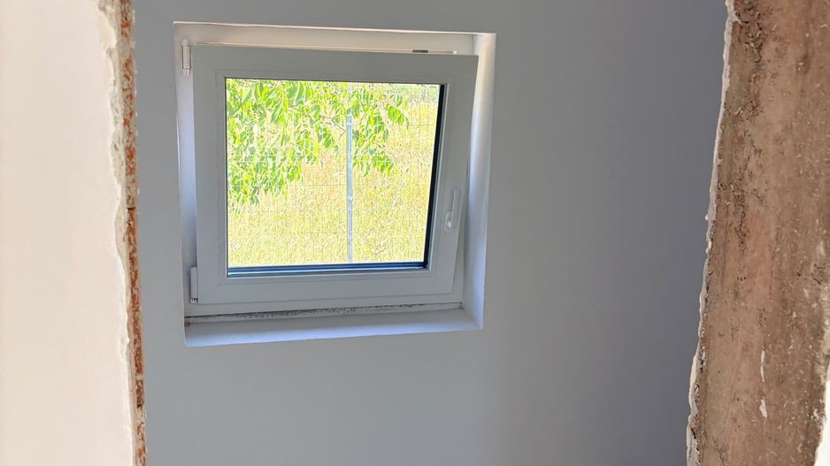 VILĂ CONTEMPORANĂ DE VÂNZARE – 450.000 €     COMISION% - Poză 13