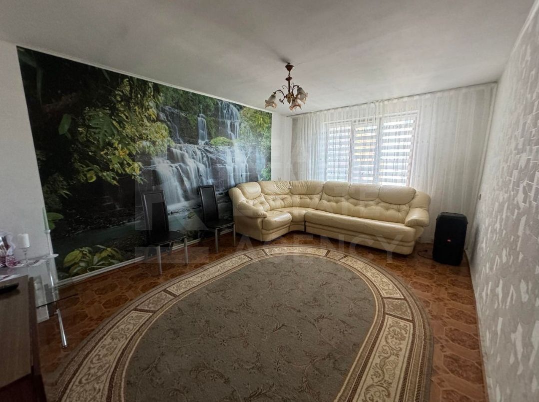 Vânzare, apartament amplasat pe strada 31 august or. Drochia - Poză 1