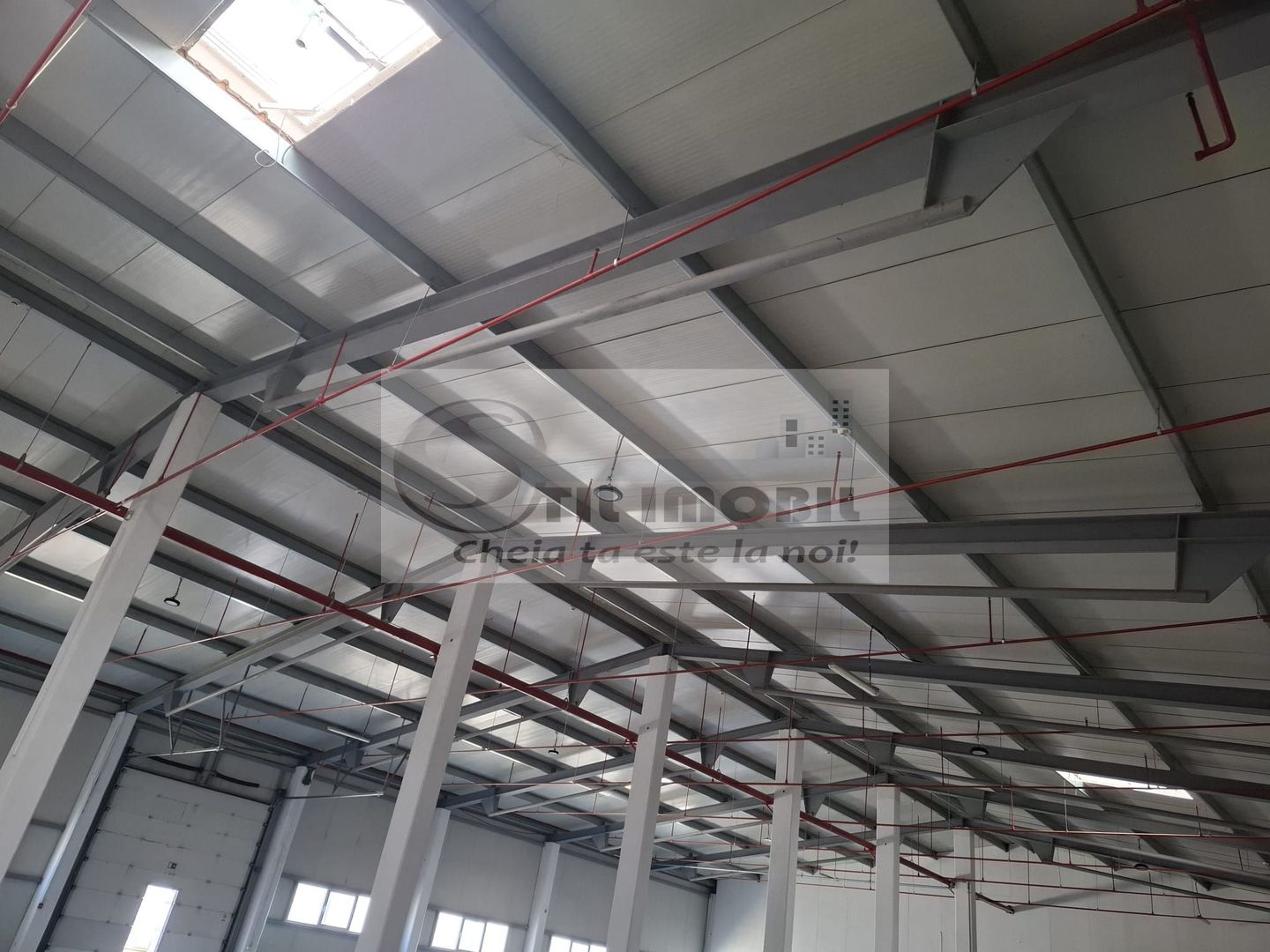 Spatiu depozitare de inchiriat,  suprafata 1250mp +500mp birou - Poză 1