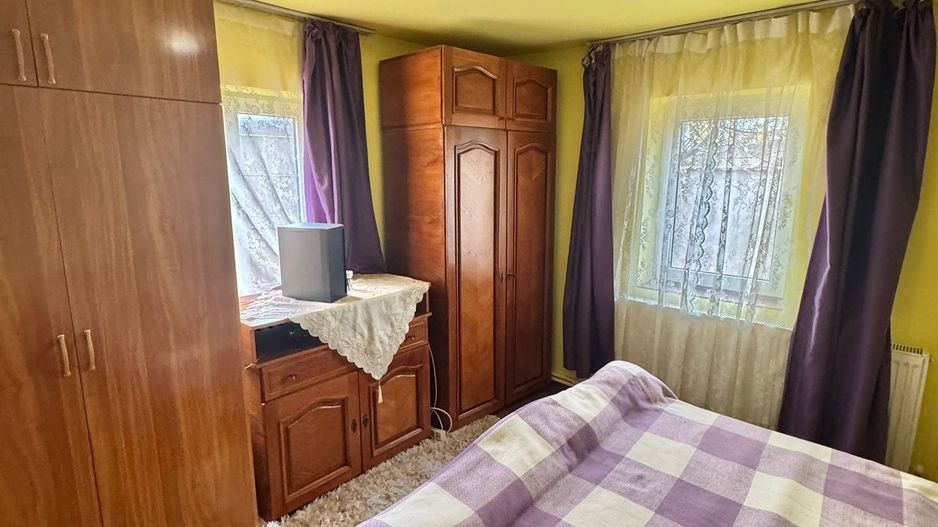 De vânzare casă cu 4 camere, garaj - Poză 5