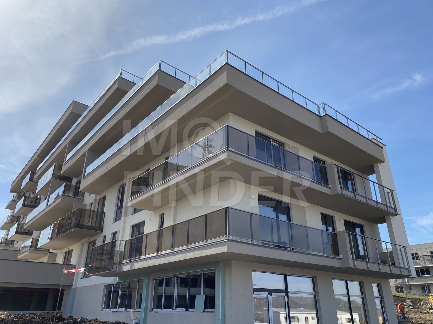 OFERTA- Apartament 2 camere cu semifinisat, zona VIVO - Poză 1