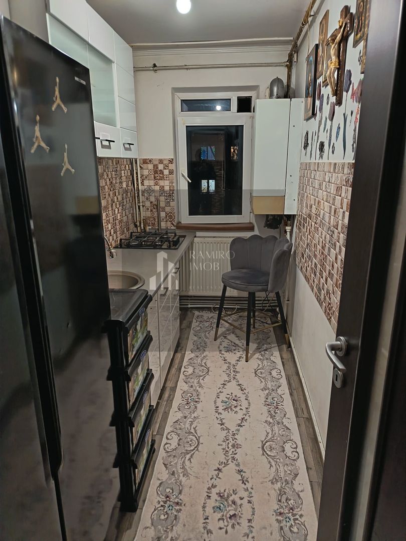 Apartament 3 camere semidecomandat - Poză 7