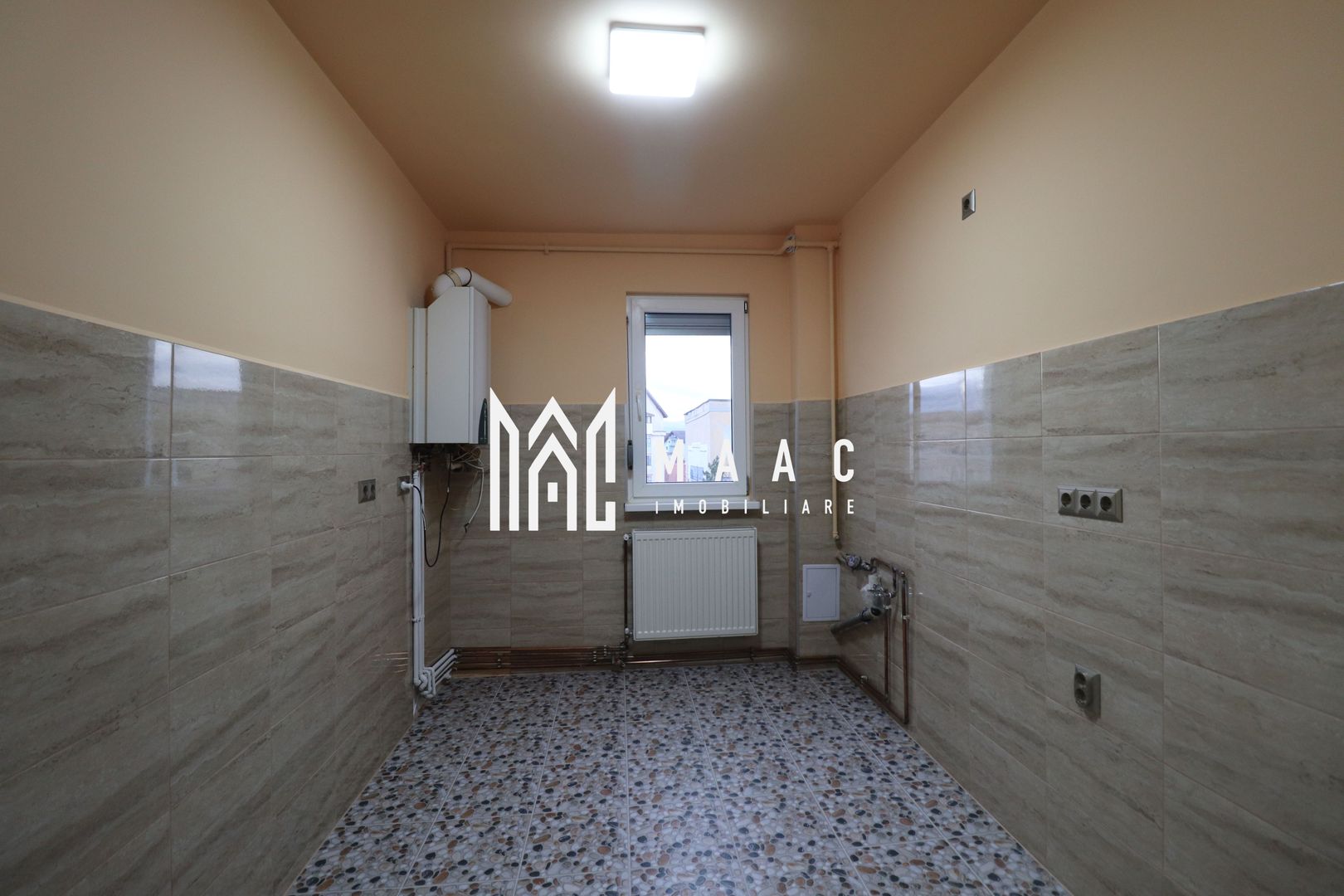 Apartament 3 camere | Balcon | Zona Iorga - Poză 4