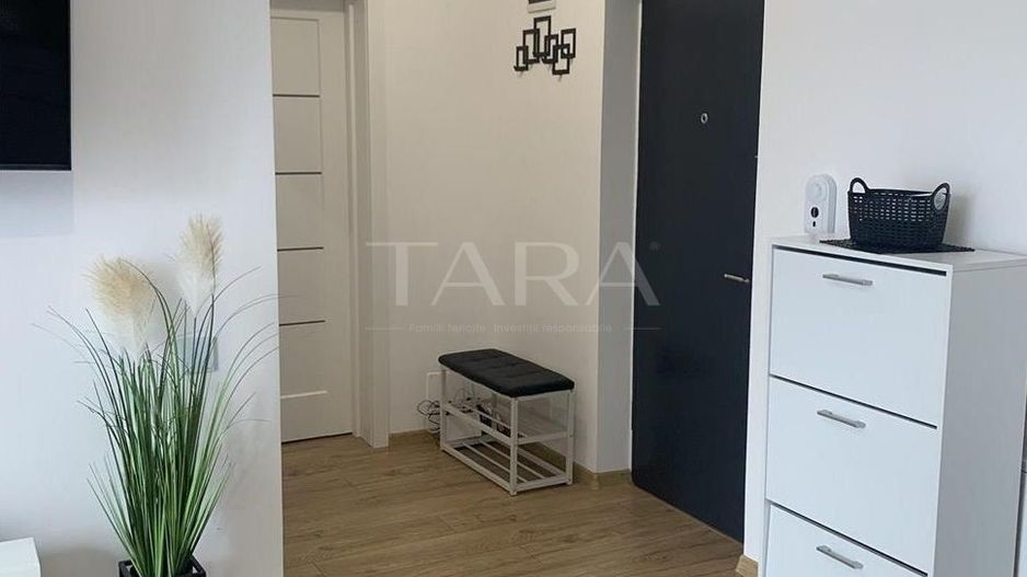 Apartament 2 camere, ultimul etaj, panoramă superbă,  balcon 10 mp - Poză 3
