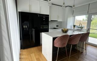 Casa cu 4 camere în cartierul Borhanci - Poză 4