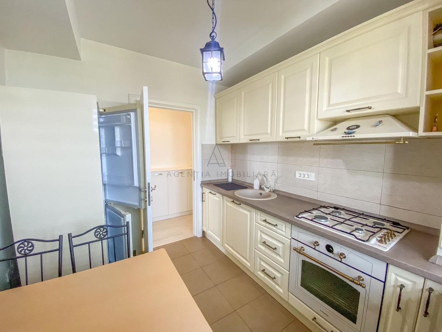 2 camere Ozana I Loc parcare I Boxa - Poză 6