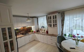 Apartament 3 camere, deosebit, zona Europa. - Poză 1