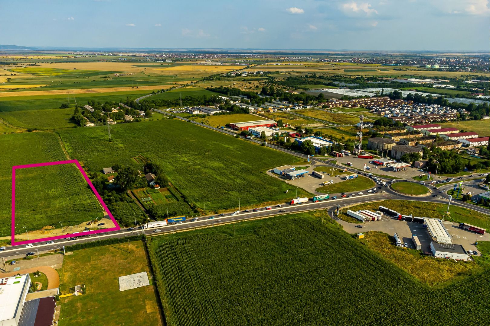 Teren vis-a-vis de reprezentanța Ford Arad - Poză 2