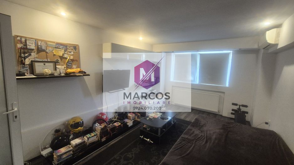 Vand apartament 2 camere Centru - Poză 8