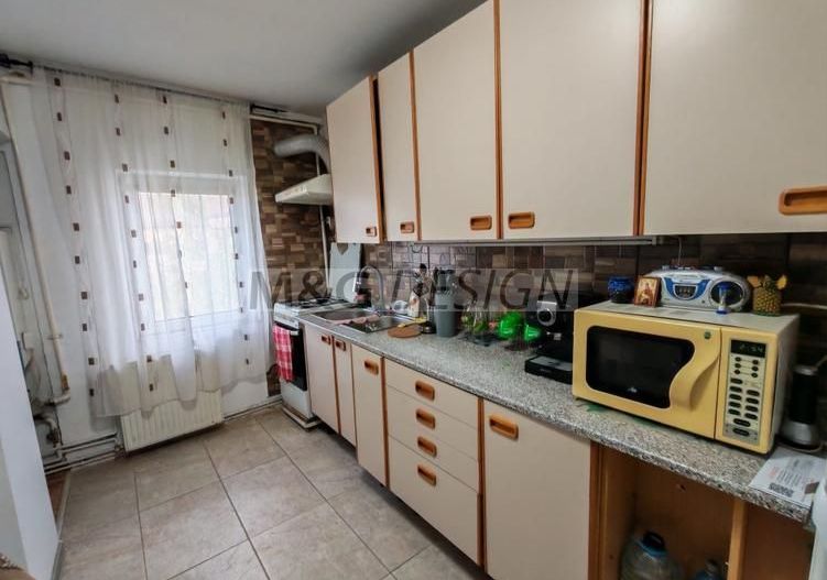 Apartament 3 camere Soarelui - Poză 4