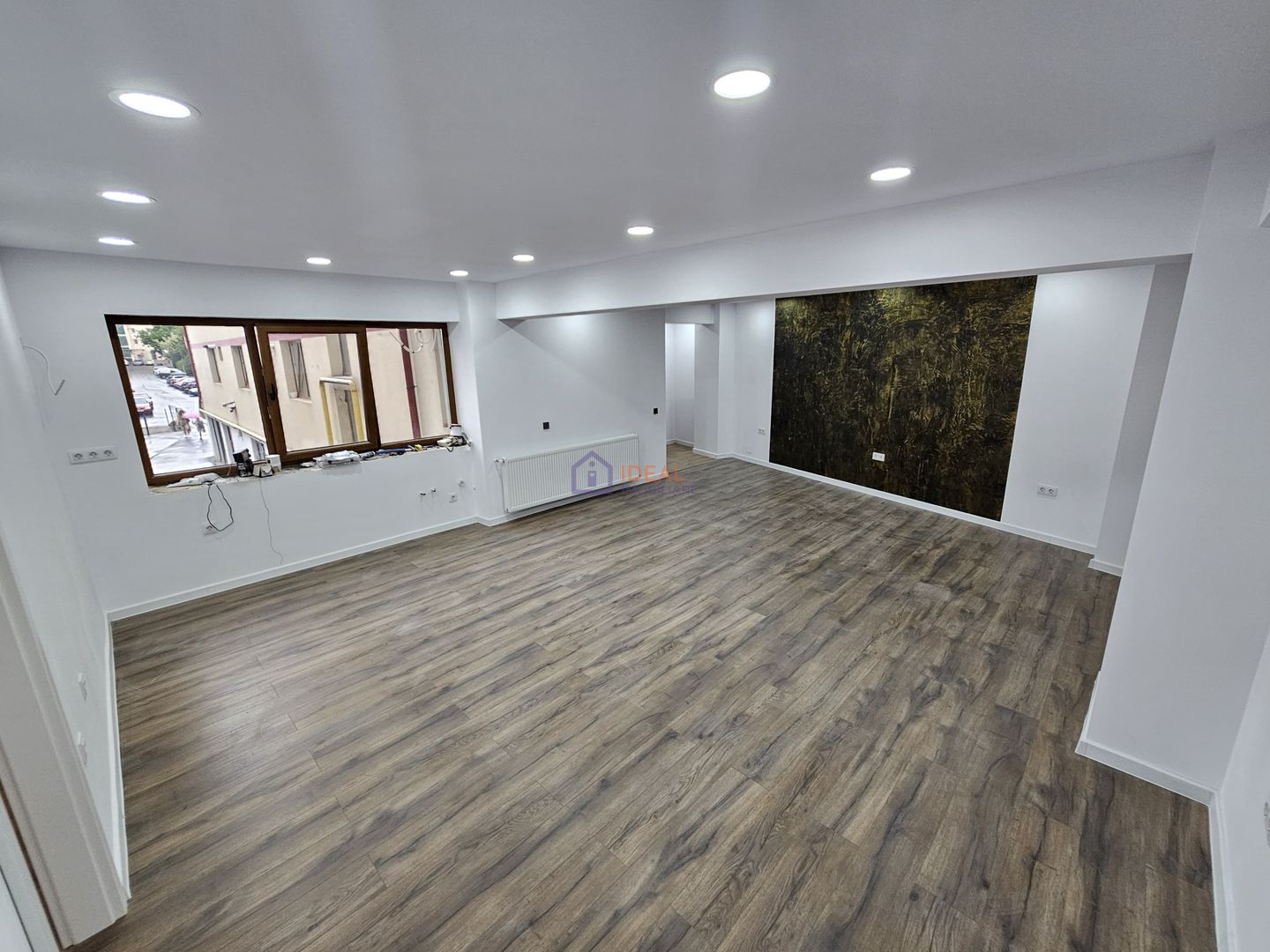 Apartament cu 3 camere si terasa, LA CHEIE 112 mp utili, zona Turnisor - Poză 1