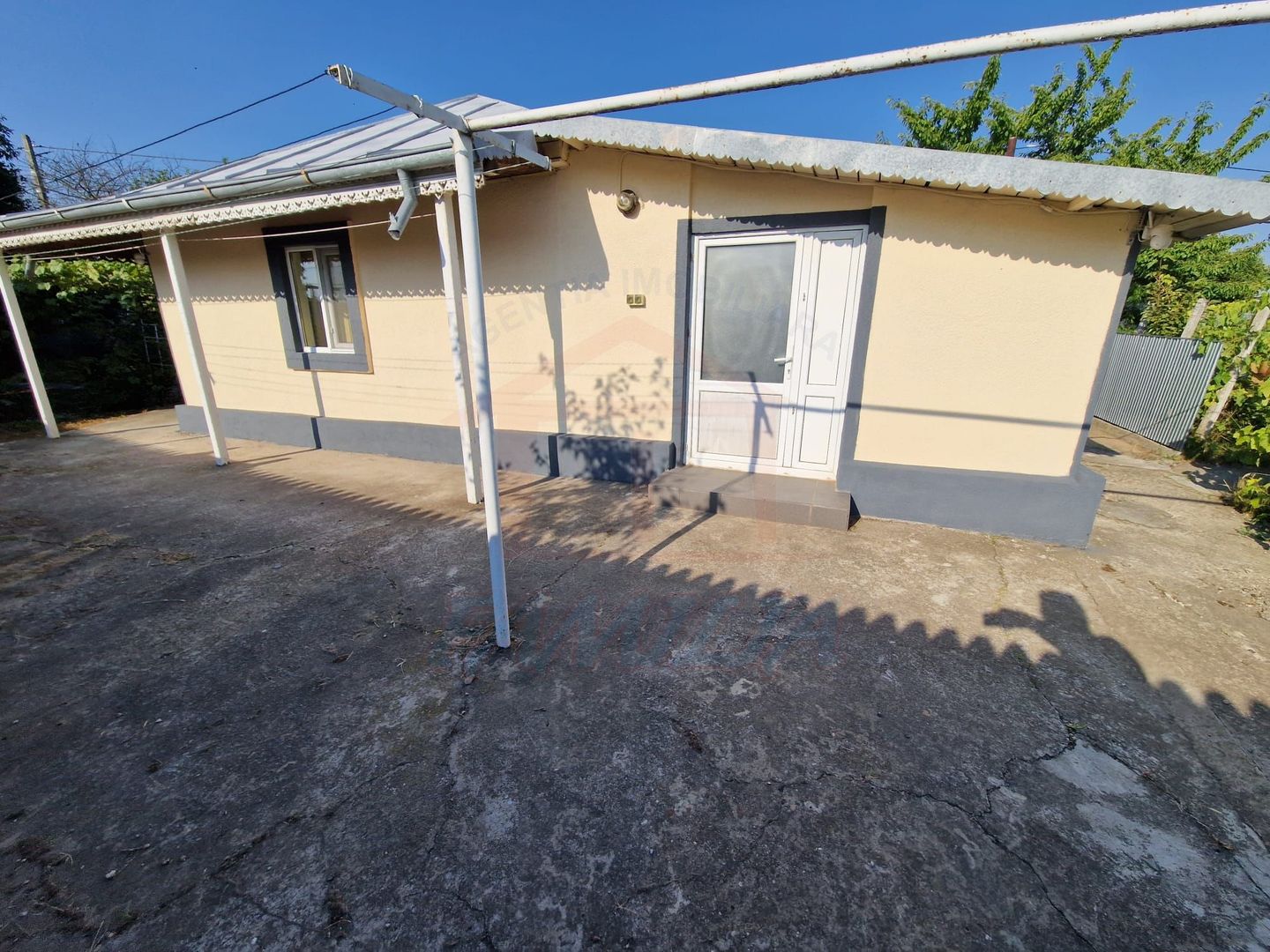 85.000 Euro- casa +magazin+garaj in com Smardan, sat Cismele, - Poză 8