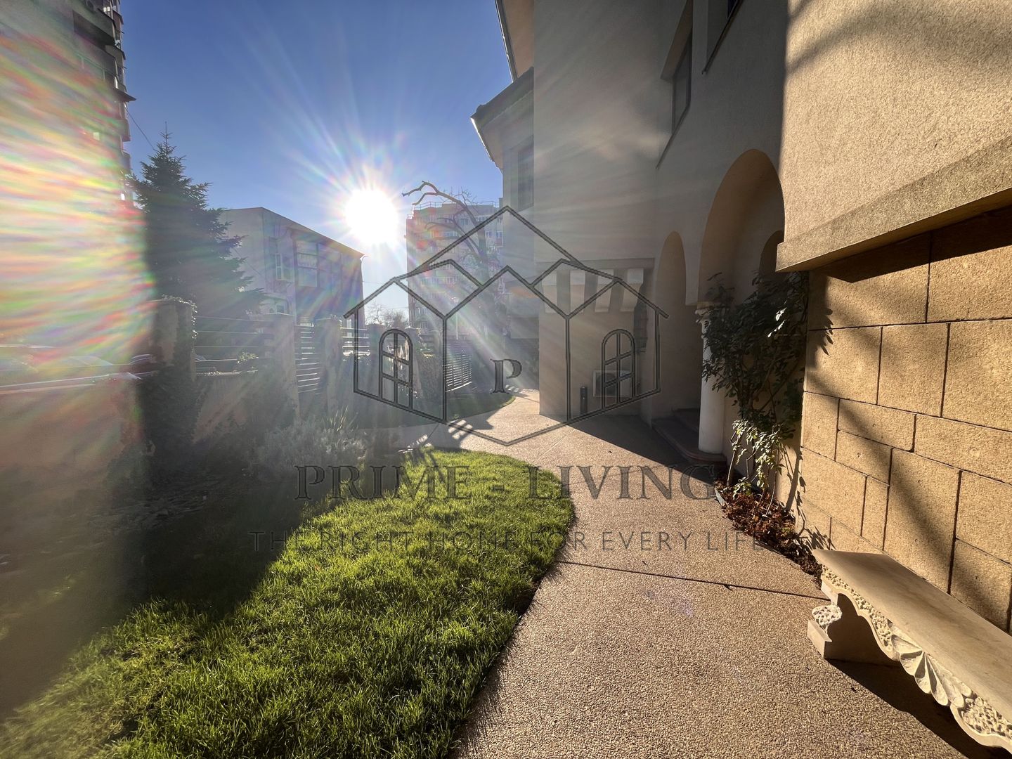 VILA INTERBELICĂ LA INCHIRIERE IN ZONA 1 MAI - Poză 16