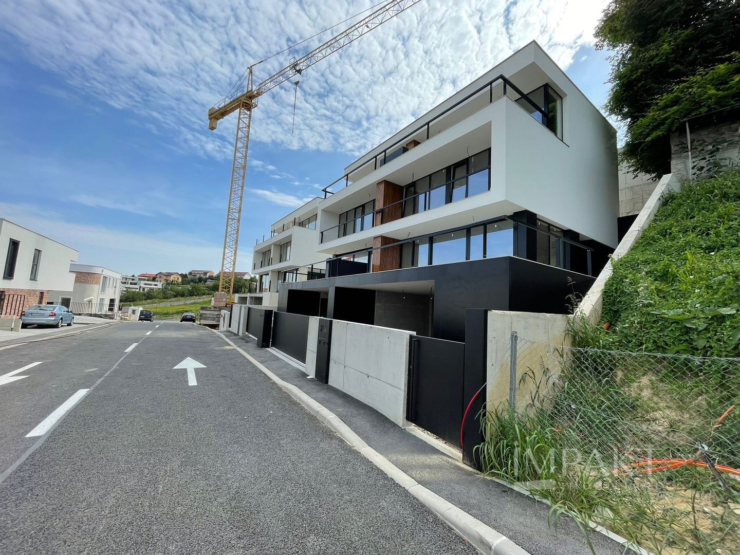 Duplex 4 camere cu panorama superba in cartierul Europa - Poză 3