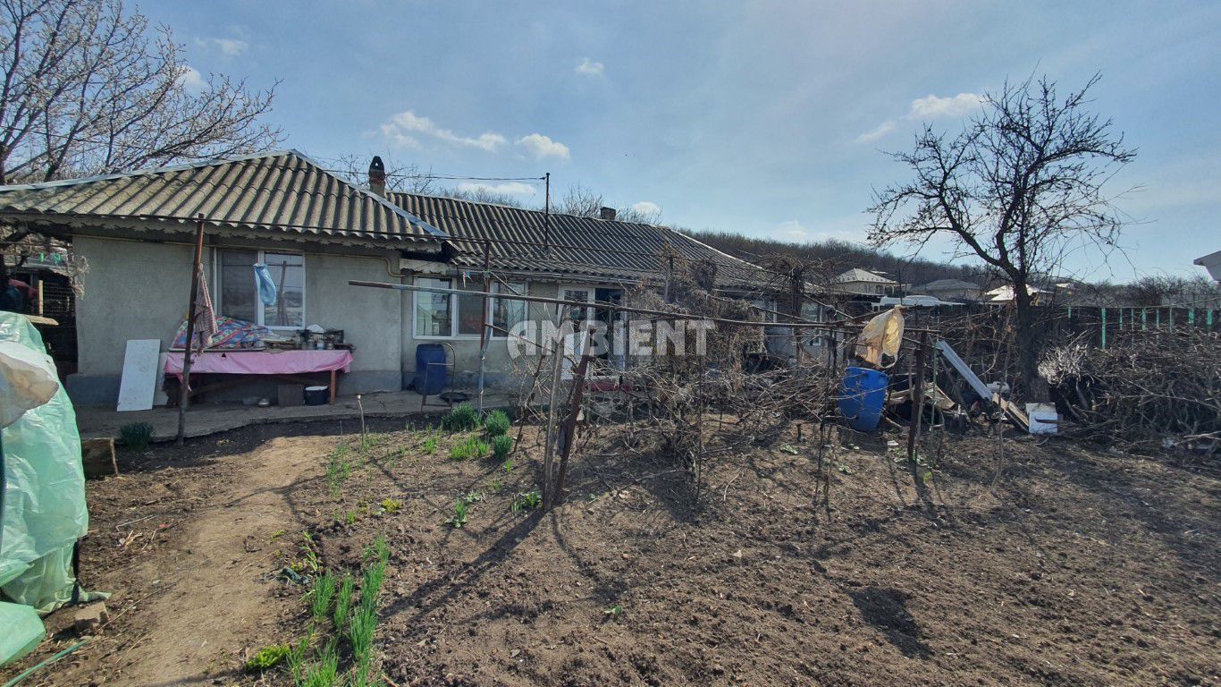 TEREN intravilan + casa individuală, zona GURA BUSTEI; - Poză 2